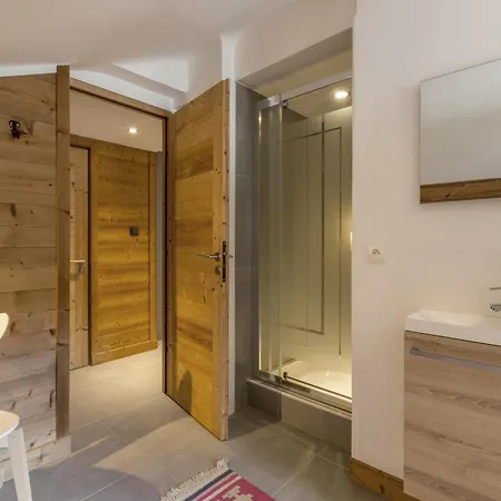 Cosy Au Coeur Du Village, Proche Pistes Et Activites, Avec Cheminee Et Wifi - Fr-1-304-6 * La Clusaz
